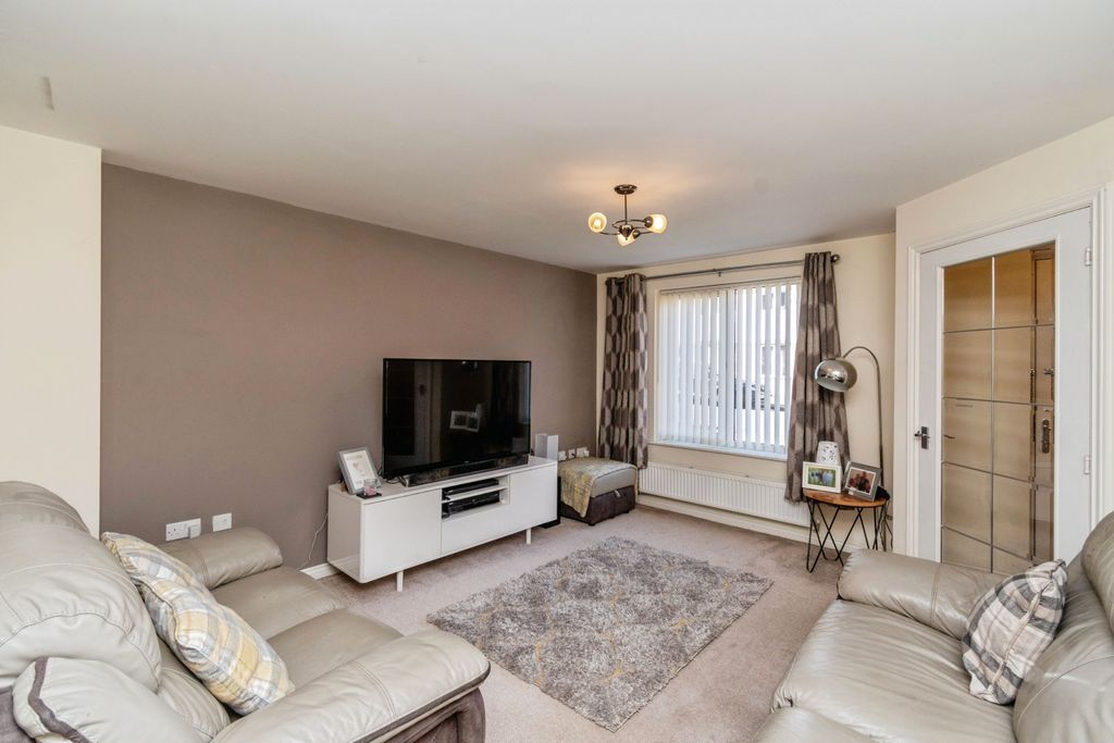 Additional image 2 of 3 bed detached house for saleLakelot Close, Willenhall WV12