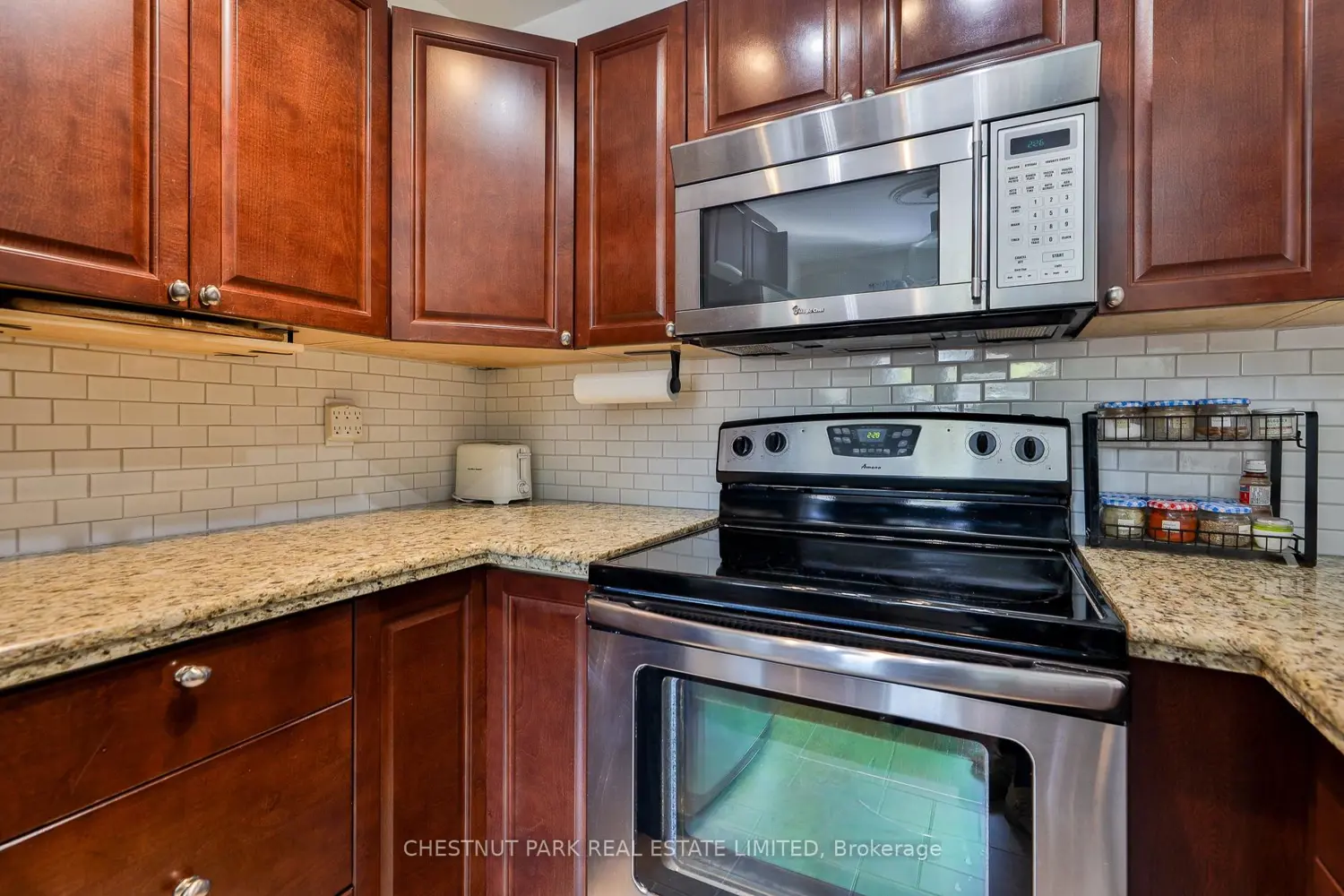 Additional image 7 of 1648 Bathurst Street 5