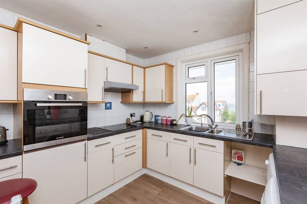 Additional image 5 of 2 bed flat for saleTankerton Road, Tankerton, Whitstable CT5