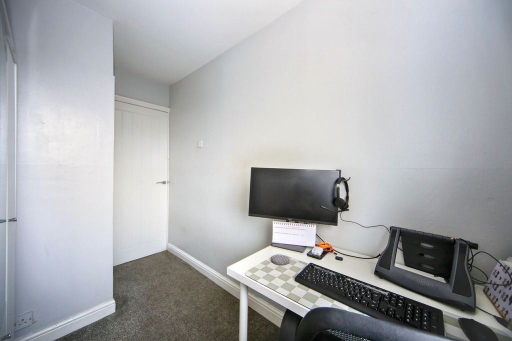 Additional image 20 of 3 bed semi-detached house for salePetworth Avenue, Wigan WN3