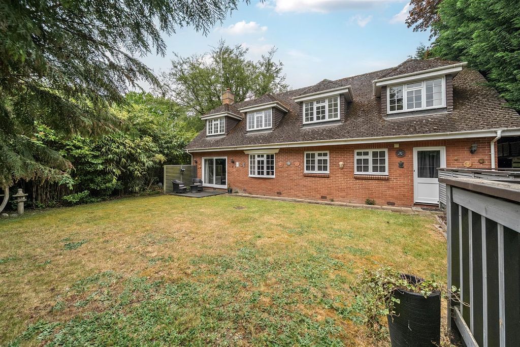 Additional image 19 of 4 bed detached house for saleCarrick Lane, Yateley, Hampshire GU46