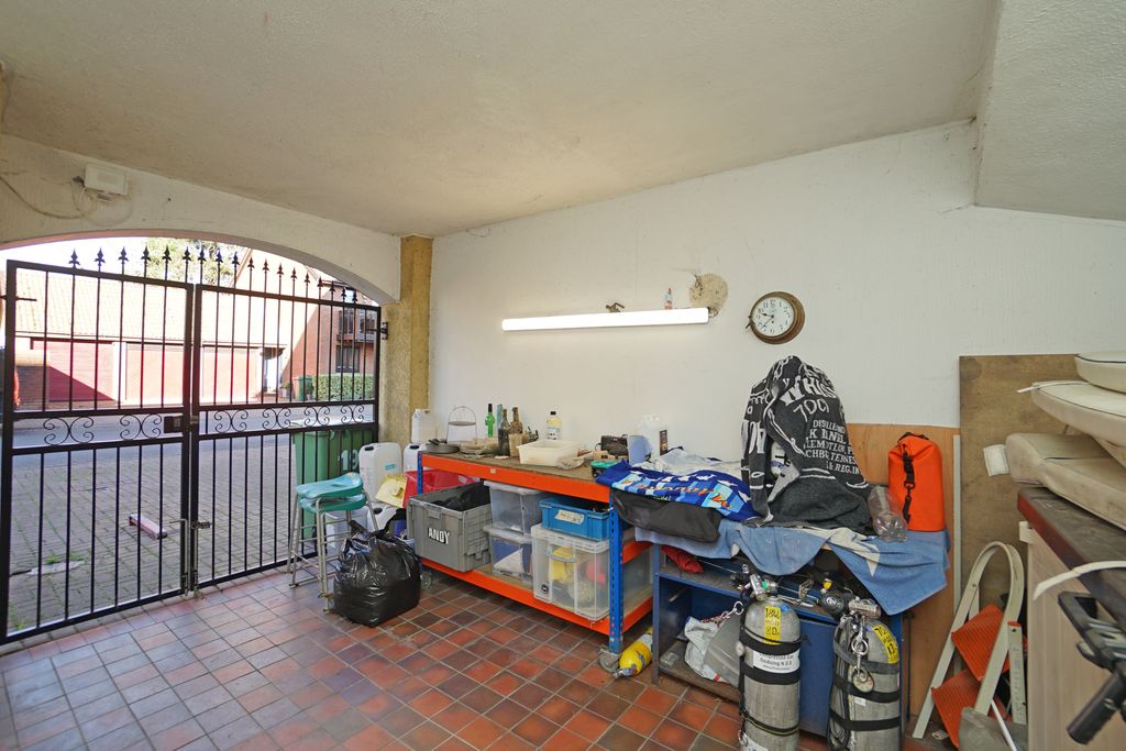 Additional image 24 of 3 bed town house for saleNewlyn Way, Port Solent PO6
