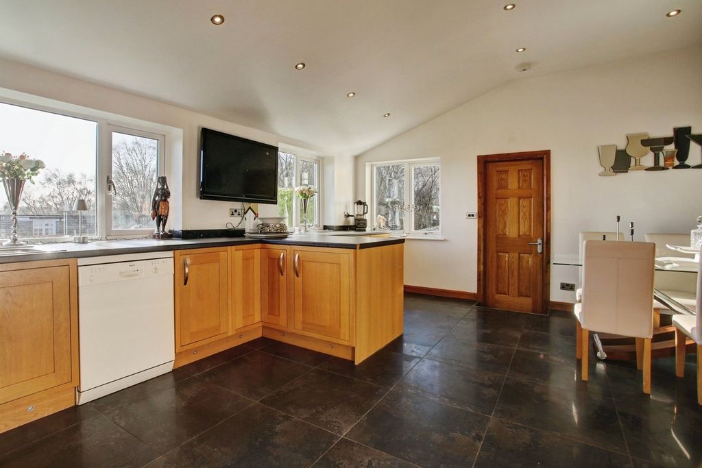 Additional image 7 of 5 bed detached house for saleTrajan Walk, Heddon-On-The-Wall, Newcastle Upon Tyne NE15