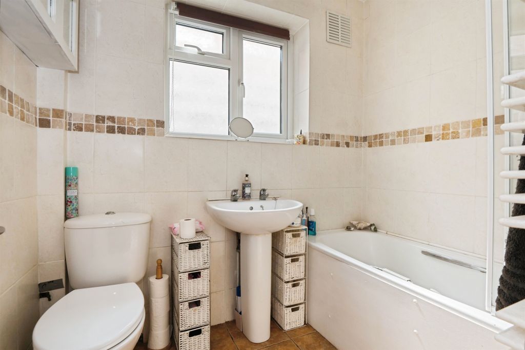 Additional image 12 of 2 bed detached bungalow for saleWoodmill Lane, Southampton SO18