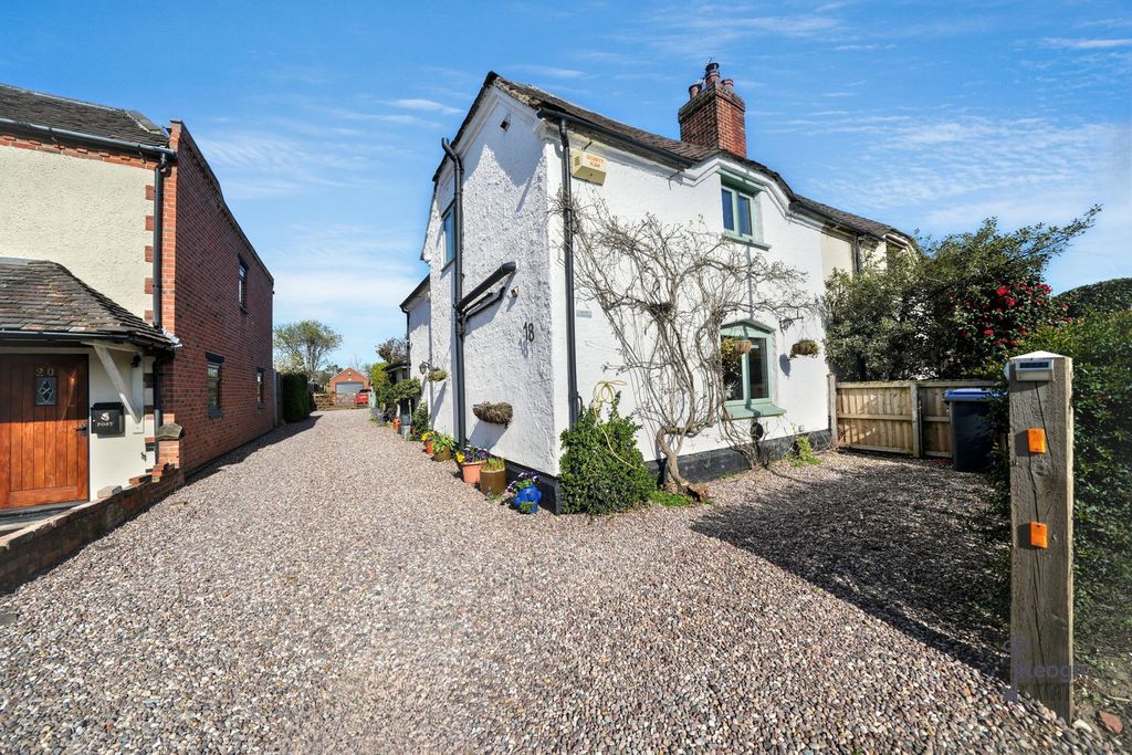 3 bed cottage for saleThe Cottage, 18 Main Road, Twycross, Atherstone CV9