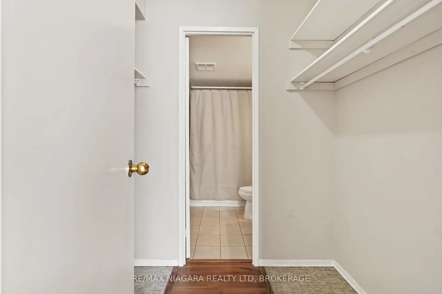 Additional image 6 of 7 Gale Crescent 502