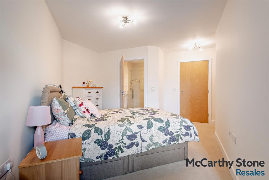 Additional image 6 of 2 bed flat for saleHampton Place, Hampton Close, Shirley, Southampton SO15