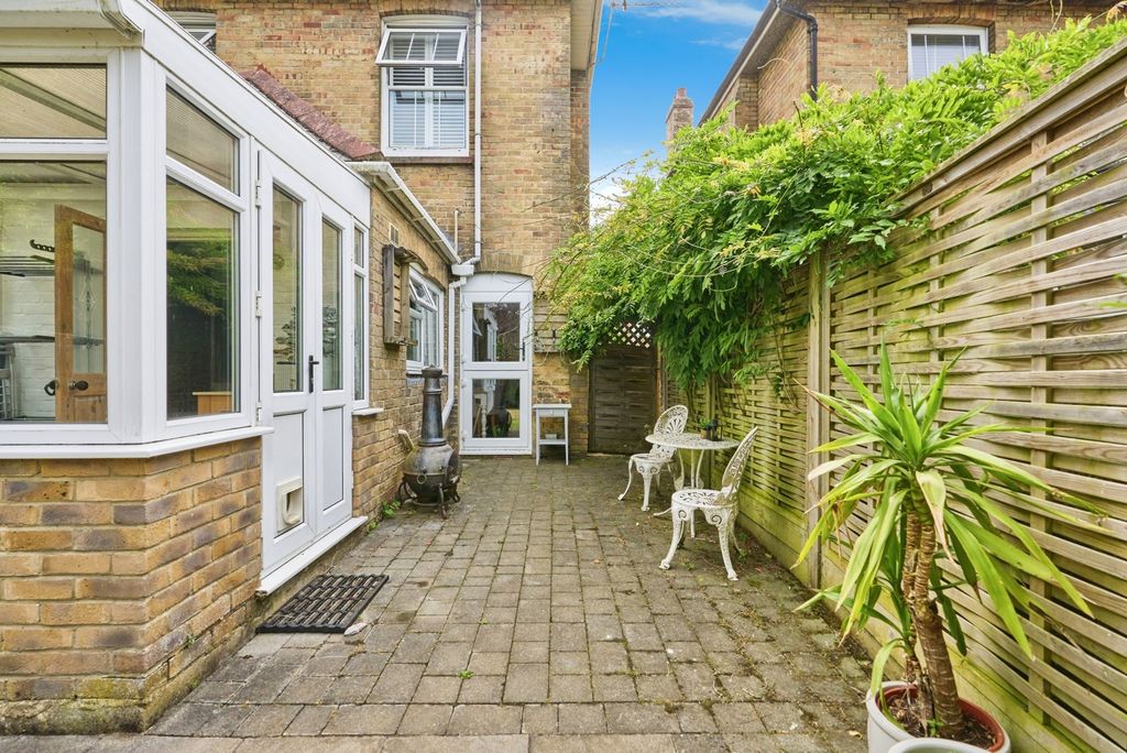Additional image 11 of 4 bed detached house for saleCastle Road, Newport, Isle Of Wight PO30
