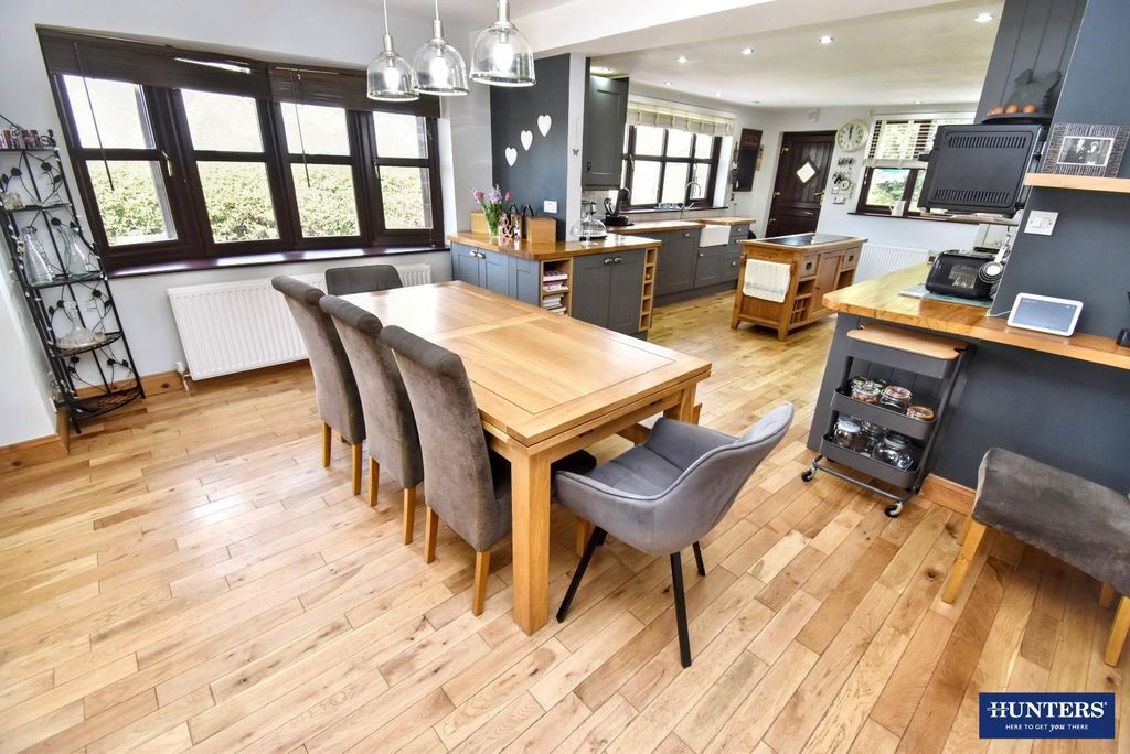 Additional image 9 of 5 bed detached house for saleForest Road, Huncote, Leicester LE9