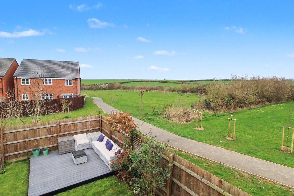 Additional image 2 of 4 bed detached house for saleEvans Avenue, Broughton Astley, Leicester LE9