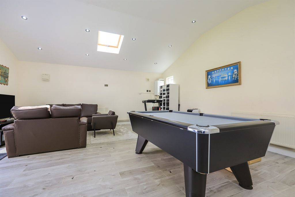 Additional image 19 of 4 bed semi-detached house for saleHonor Avenue, Goldthorn Park, Wolverhampton WV4