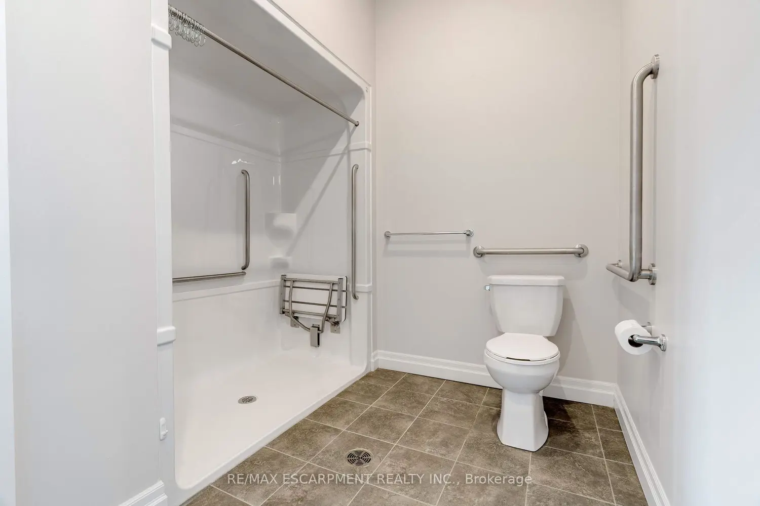 Additional image 17 of 3290 New Street 106