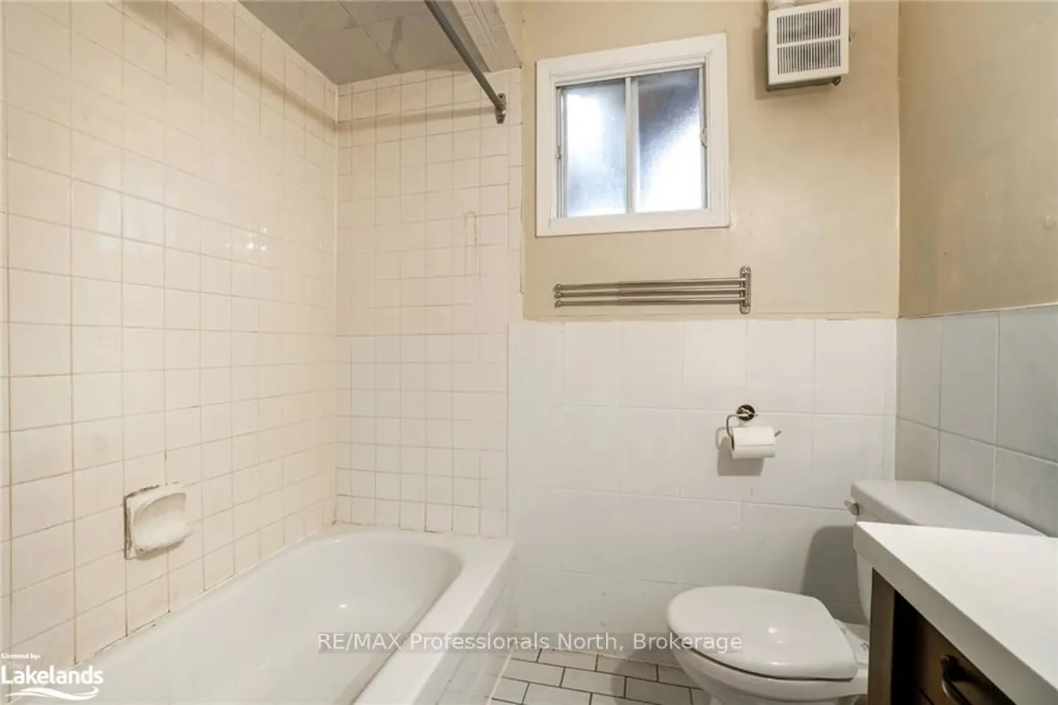 Additional image 10 of 214 Gerrard Street