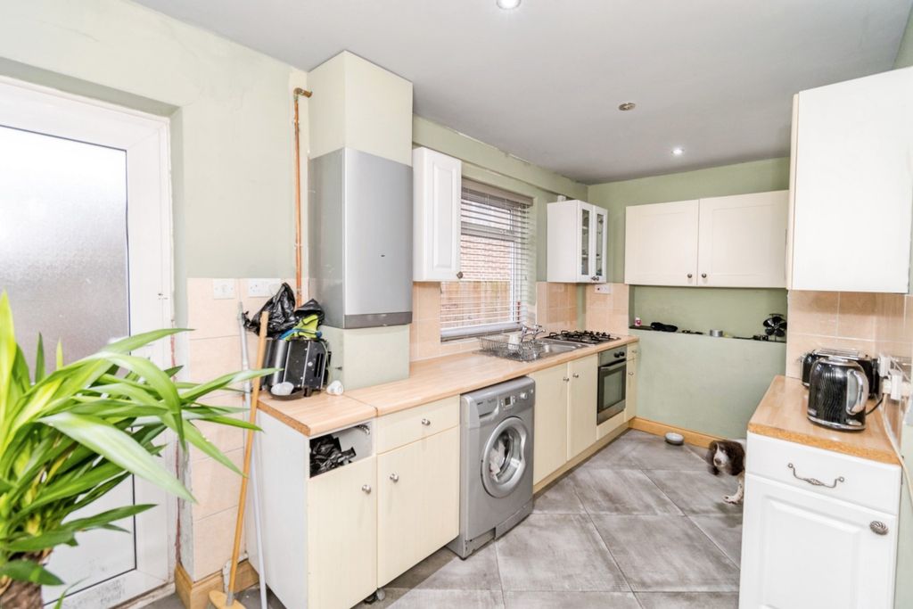 Additional image 6 of 2 bed semi-detached house for saleHollyoak Road, Southampton, Hampshire SO16