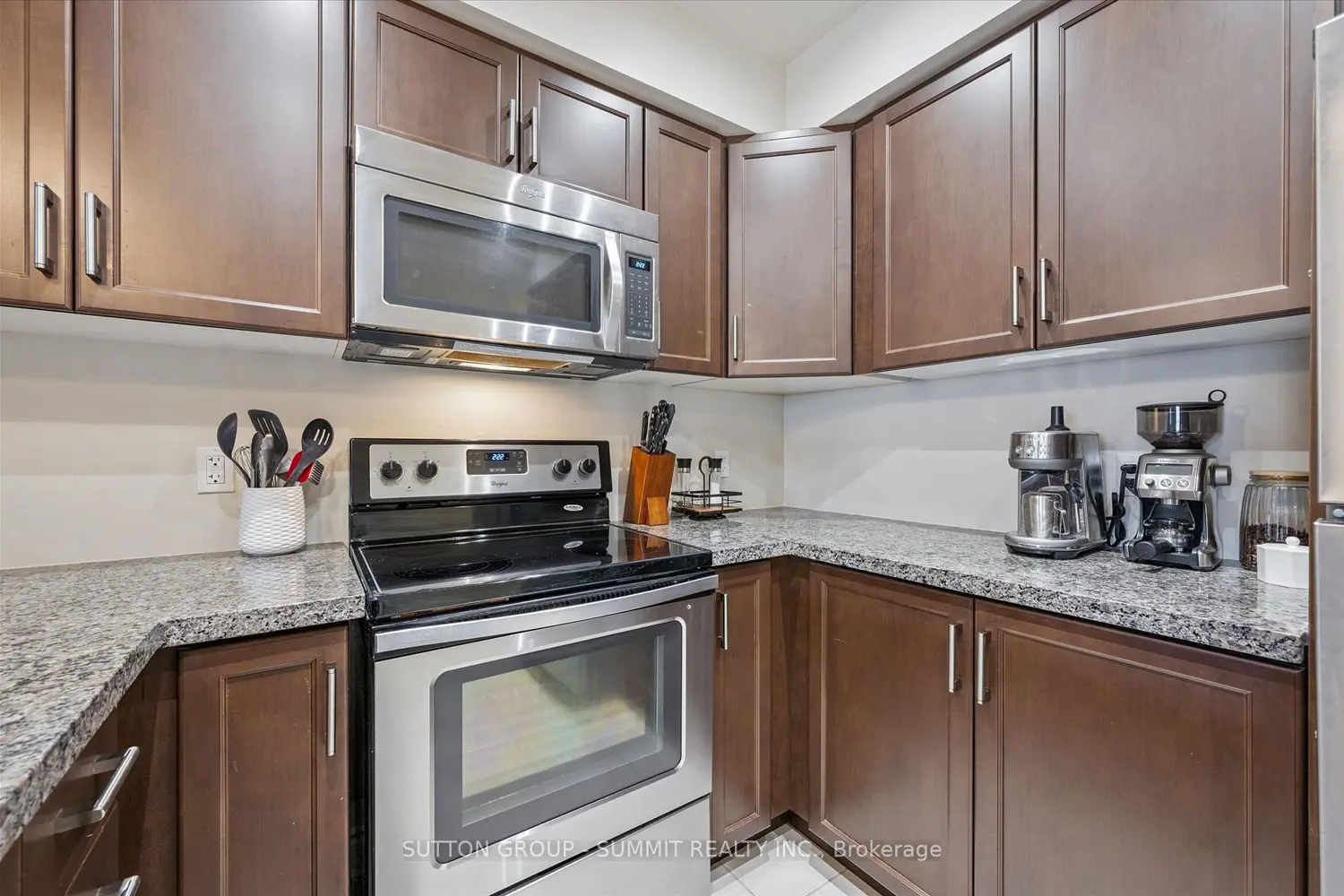 Additional image 6 of 1077 Gordon Street 242