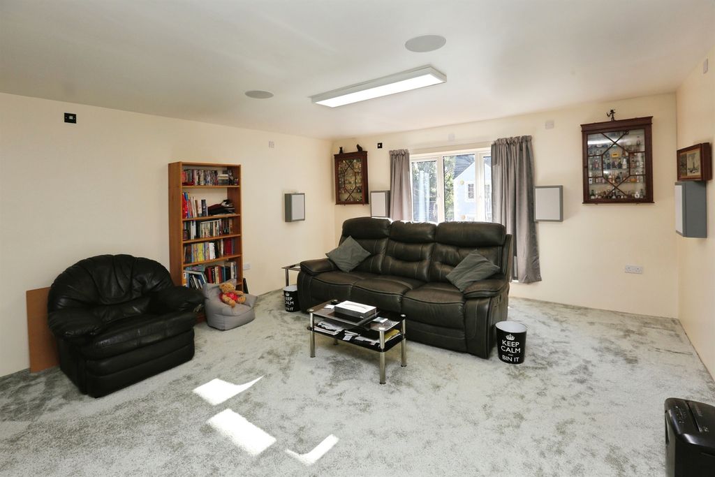 Additional image 7 of 3 bed detached house for saleClover Way, Hedge End, Southampton SO30