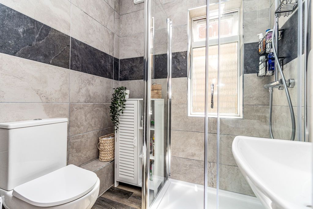 Additional image 11 of 2 bed flat for saleFawcett Road, Southsea PO4