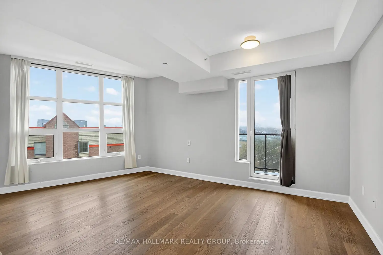 Additional image 12 of 10 Rosemount Avenue 503
