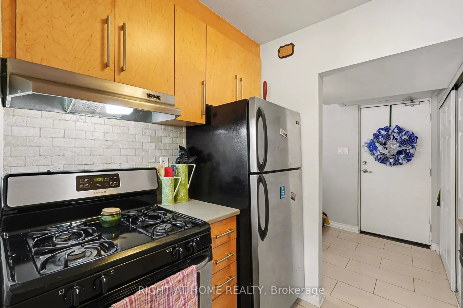 12 Corkstown Road 121 photo 5