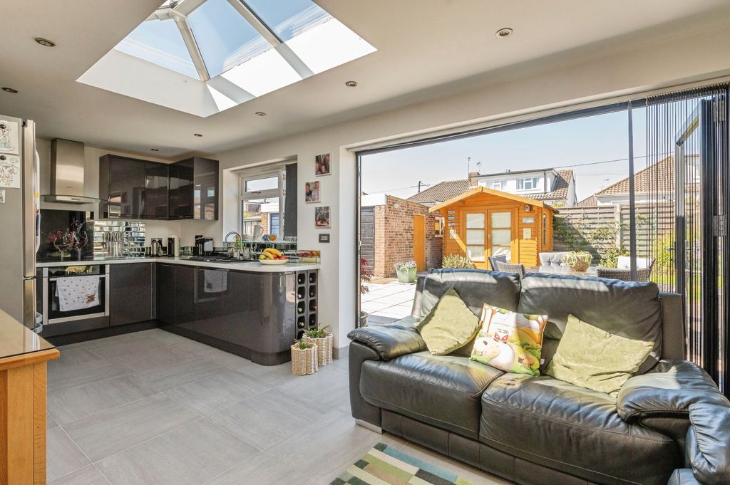Additional image 6 of 3 bed bungalow for saleMerlin Way, Wickford SS11