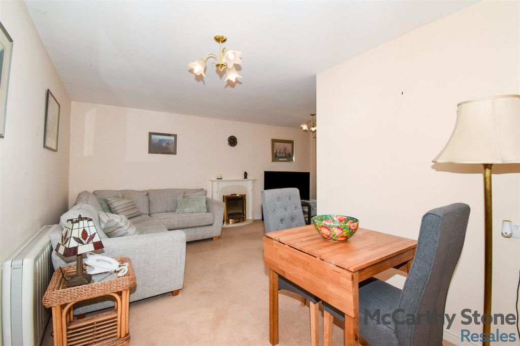 Additional image 5 of 1 bed flat for saleRowleys Court, Sandhurst Street, Oadby, Leicester LE2