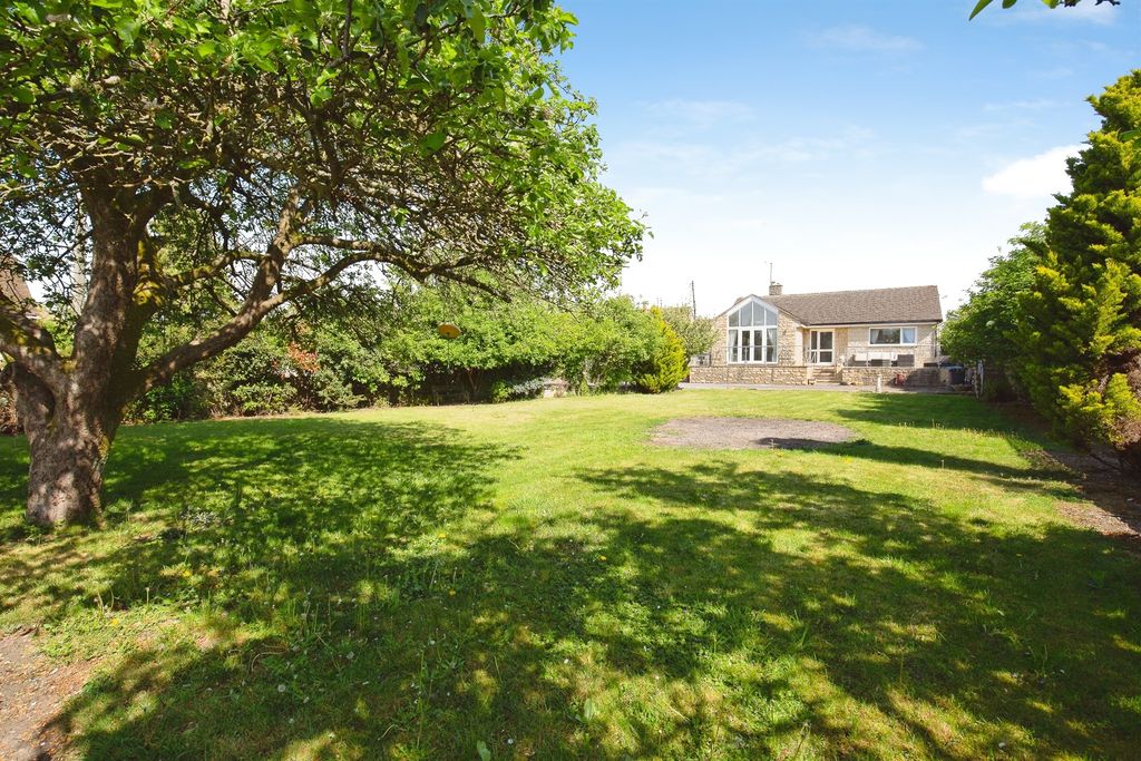 Additional image 10 of 3 bed detached bungalow for saleCrawley Road, Witney OX28