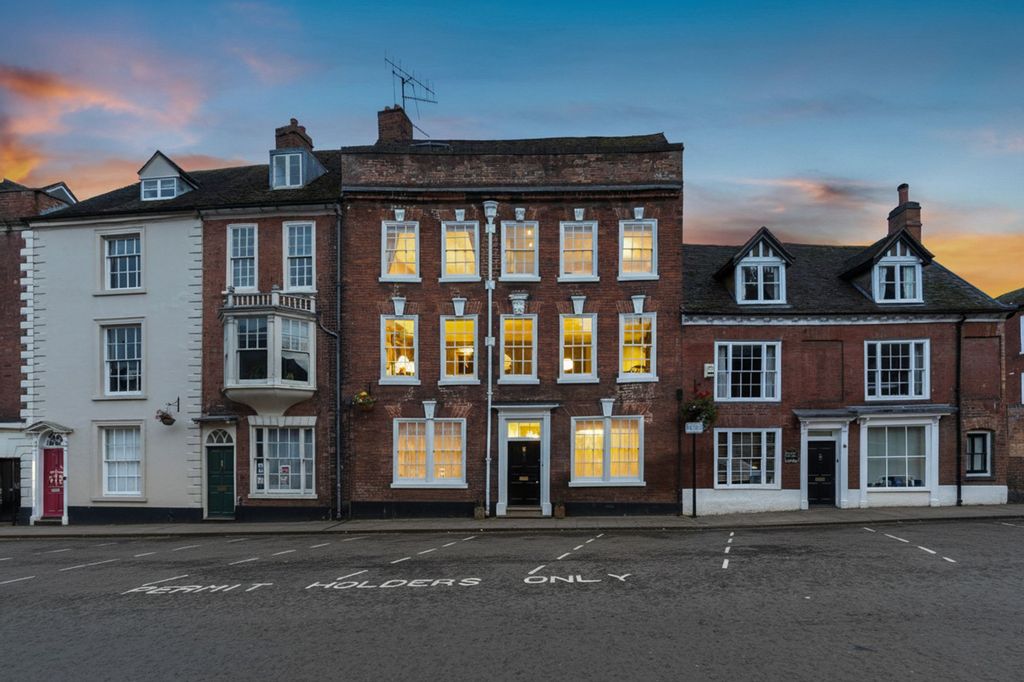 4 bed property for saleEdgar Street, Worcester City WR1