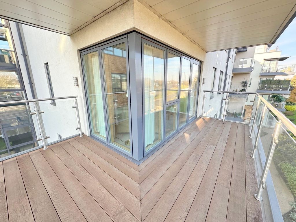 Additional image 9 of 2 bed flat for saleHelston Lane, Windsor, Berkshire SL4