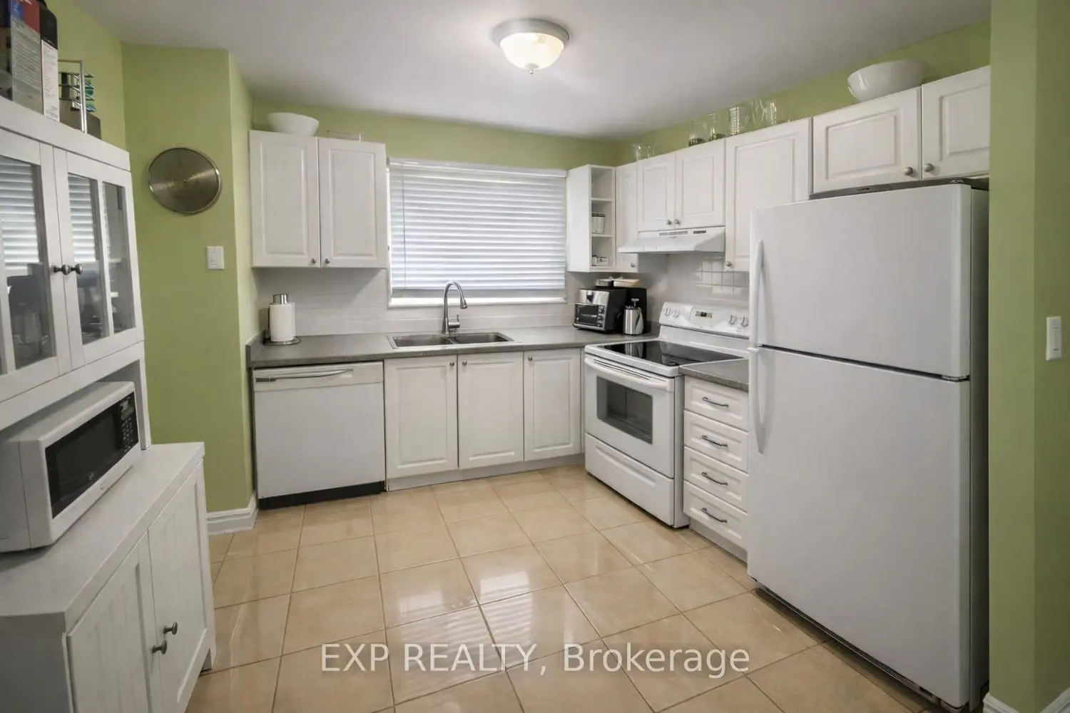 Additional image 13 of 55 Godstone Road 111