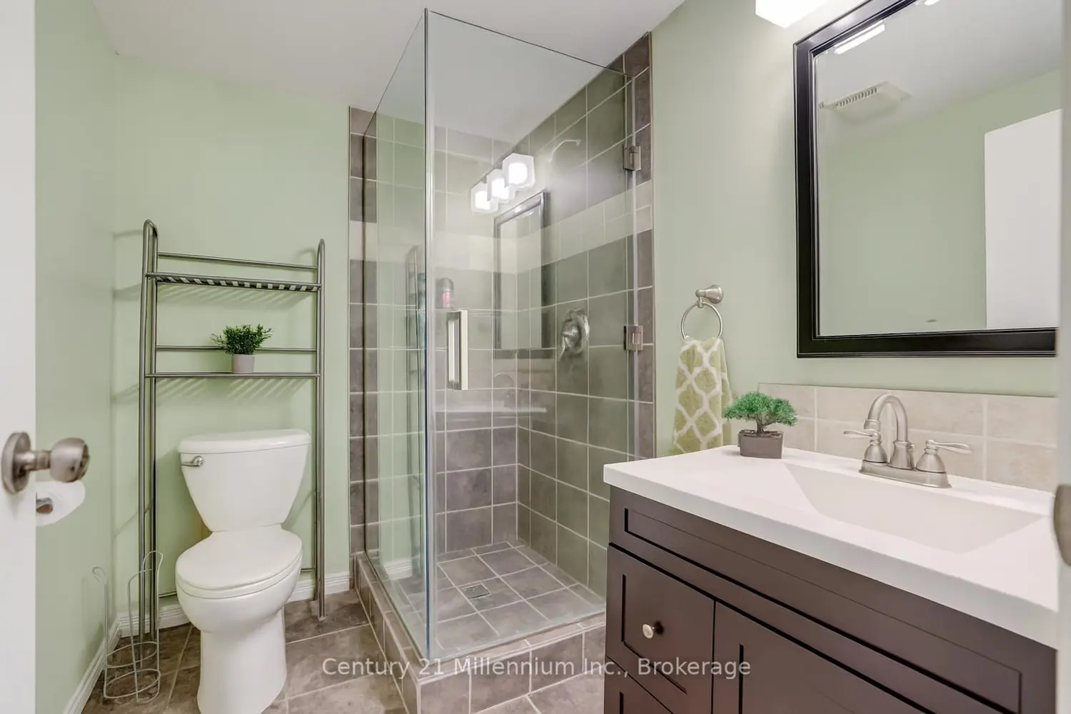 Additional image 13 of 104 Glenwood Place