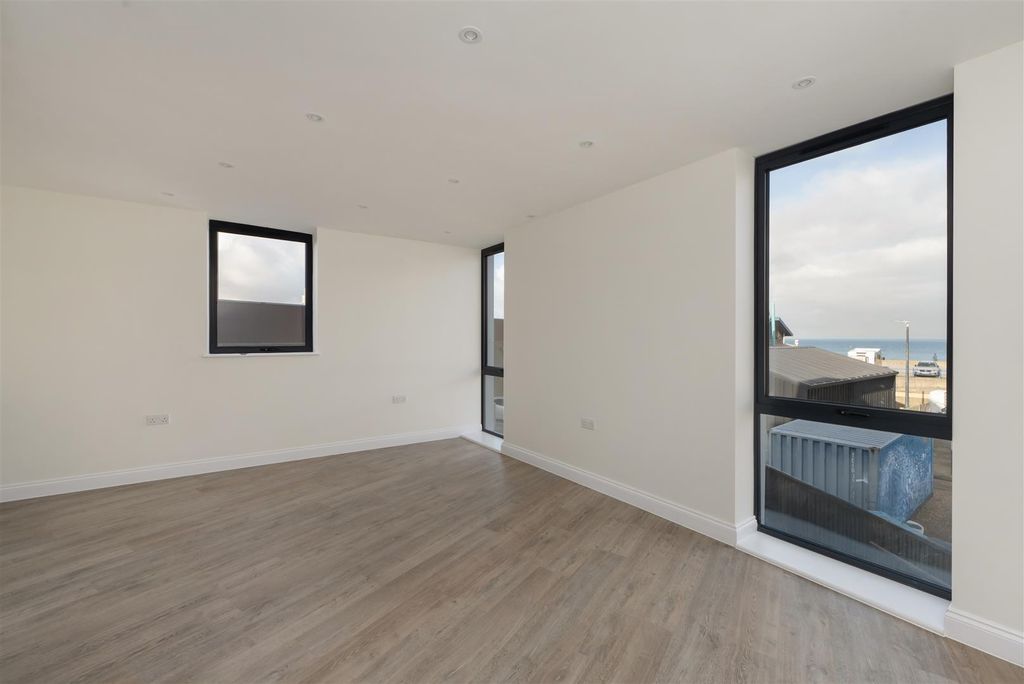 Additional image 4 of 2 bed flat for saleBeach Walk, Whitstable CT5