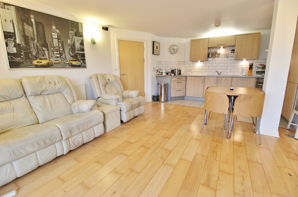 Additional image 11 of 2 bed flat for saleElm Grove, Southsea PO5