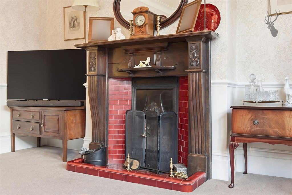 Additional image 7 of 5 bed semi-detached house for saleMonkhams Avenue, Woodford Green IG8