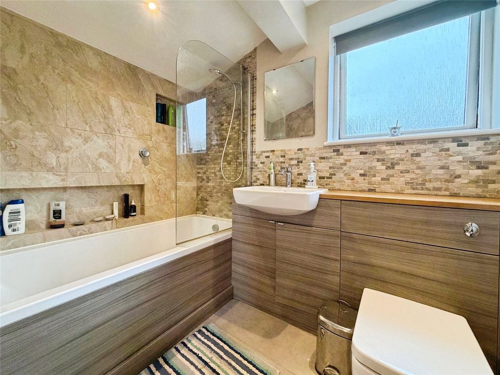 Additional image 10 of 5 bed detached house for saleColeridge Avenue, Yateley, Hampshire GU46