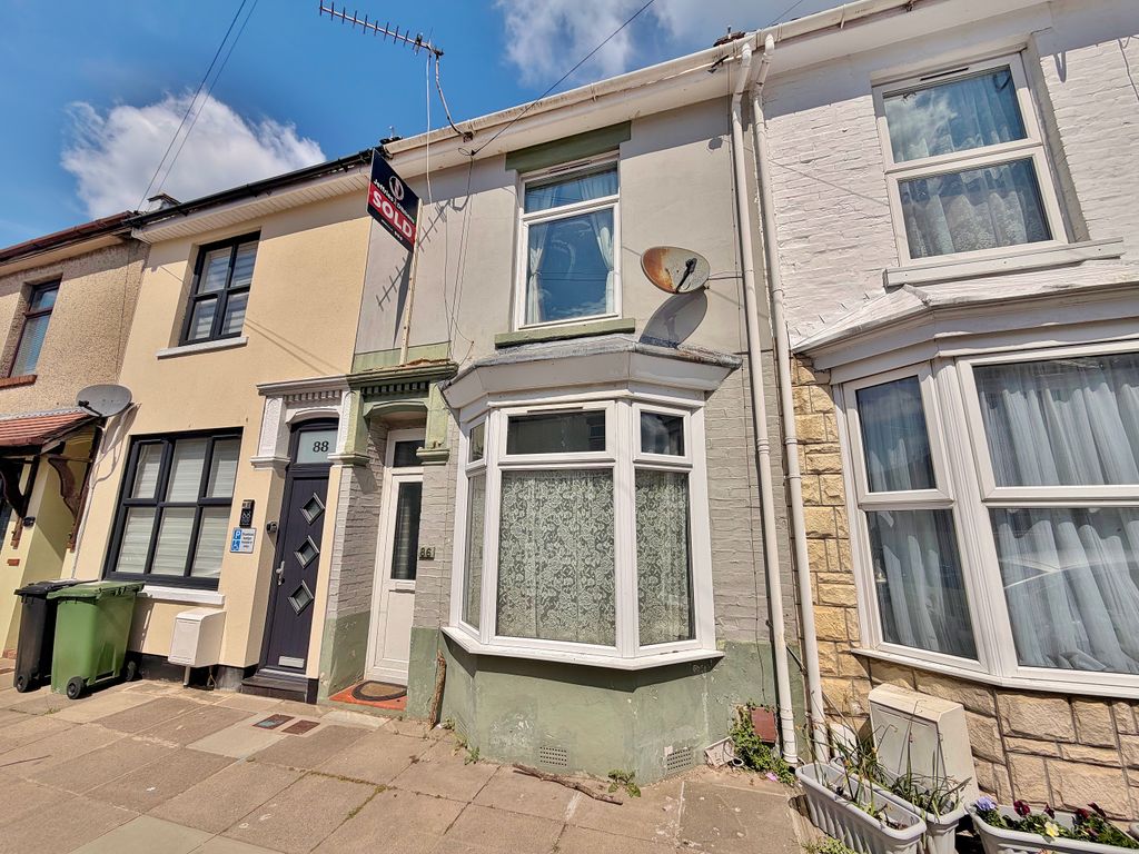 2 bed terraced house for saleStrode Road, Stamshaw PO2