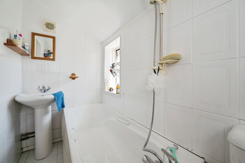 Additional image 7 of 3 bed semi-detached house for saleBath Road, Southampton SO19