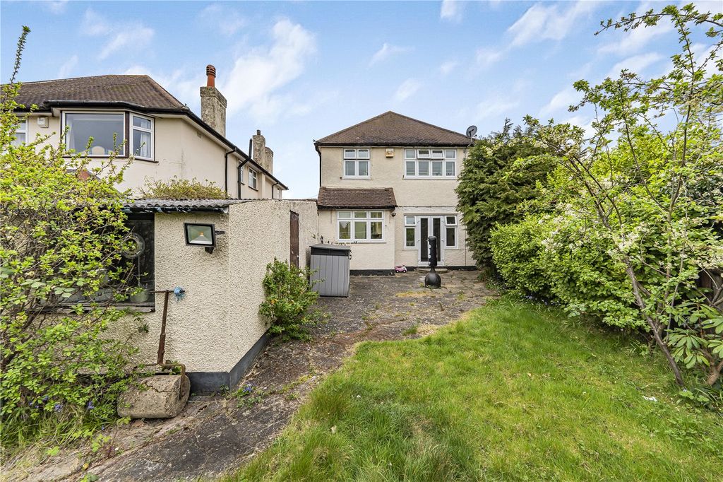 Additional image 2 of 3 bed detached house for saleAvondale Avenue, Old Malden, Worcester Park KT4