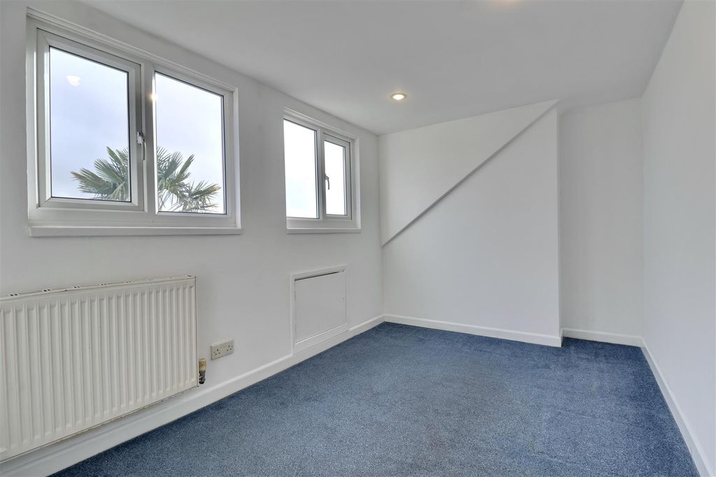 Additional image 13 of 5 bed semi-detached house for saleBaffins Road, Portsmouth PO3