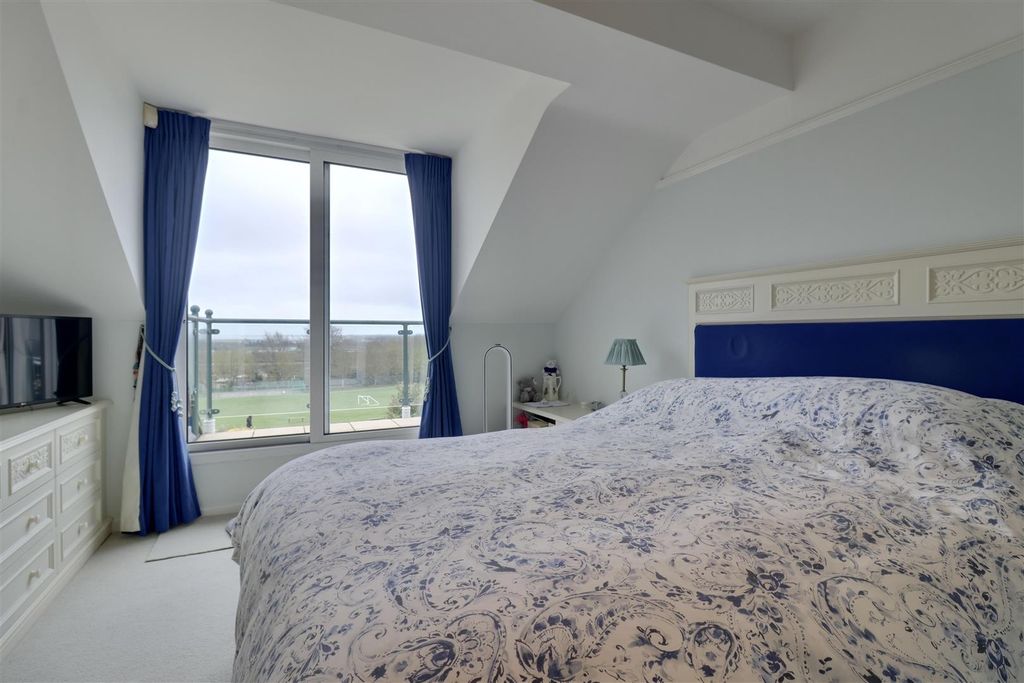 Additional image 18 of 3 bed detached house for saleBlake Road, Drayton, Portsmouth PO6