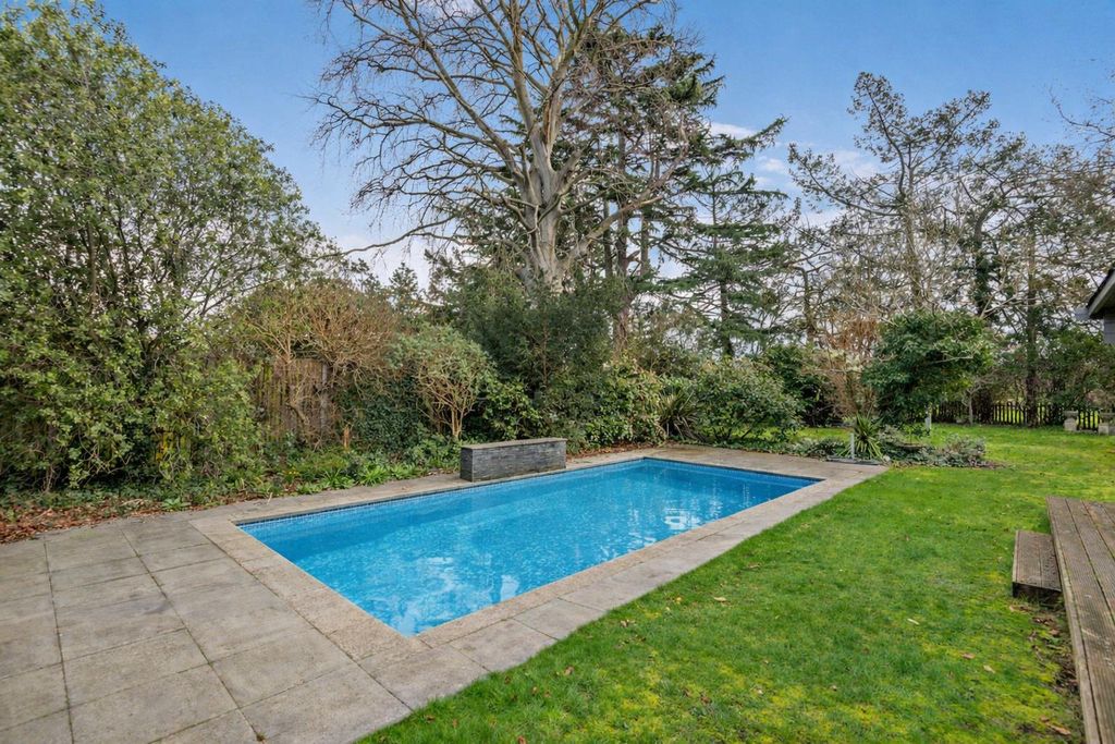Additional image 32 of 7 bed semi-detached house for saleFordbridge Road, Ashford TW15