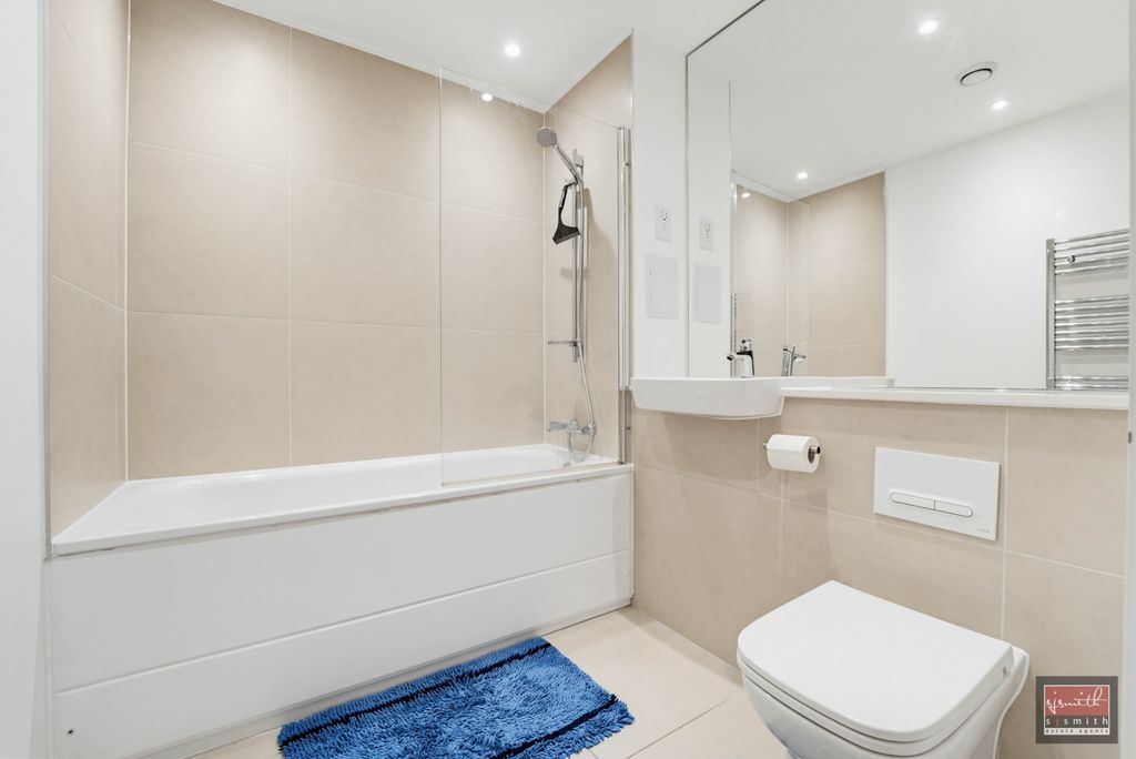 Additional image 10 of 2 bed flat for salePitcher Lane, Ashford TW15