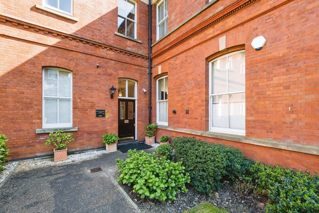 Additional image 2 of 3 bed flat for saleBartholomew House, Richmond Drive, Woodford Green IG8