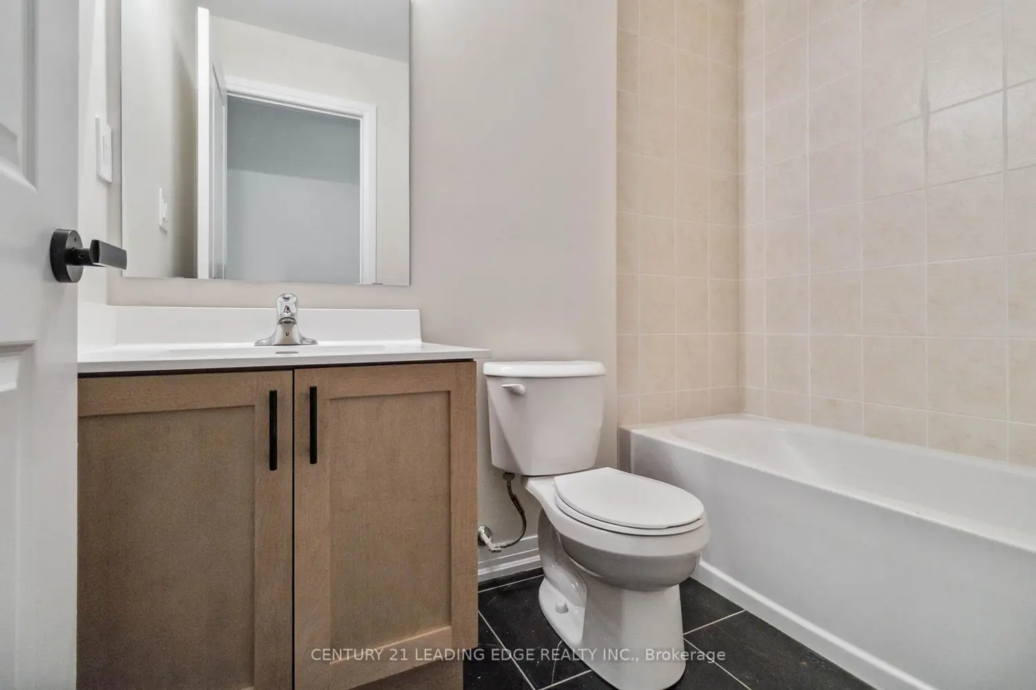 Additional image 18 of 1569 Rose Way 128