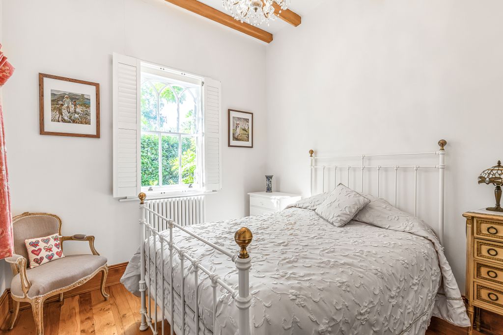 Additional image 18 of 3 bed property for salePembroke Lodge, Richmond Park, Richmond TW10