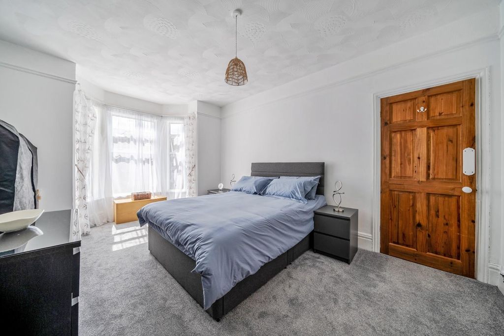 Additional image 11 of 3 bed property for saleOphir Road, Portsmouth PO2