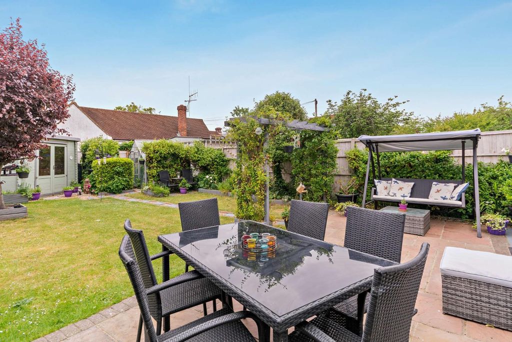 Additional image 21 of 3 bed semi-detached house for saleBrownrigg Road, Ashford TW15