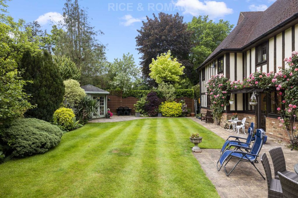 Additional image 7 of 5 bed detached house for saleSnows Ride, Windlesham GU20