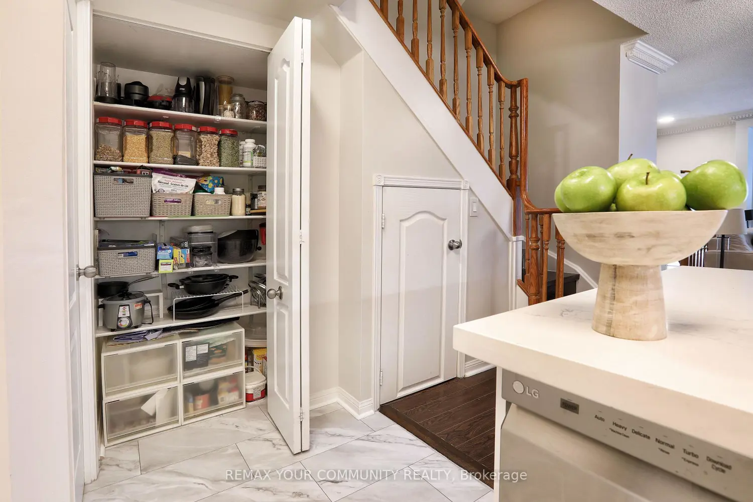 Additional image 9 of 28 Sommerset Way 1213