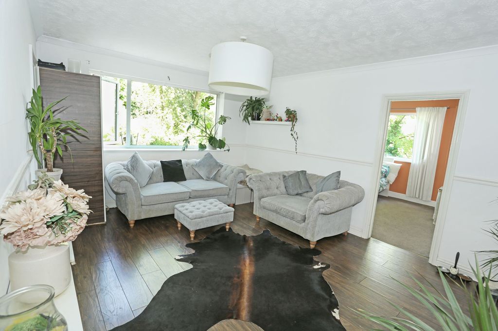 Additional image 5 of 1 bed flat for saleRunnymede Court, West End SO30