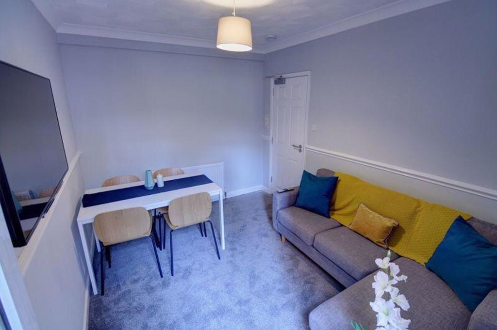 Additional image 5 of 5 bed semi-detached house for saleBurlington Road, Southampton SO15